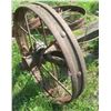 Image 4 : Antique Axle with Metal tires - 69" long 27.5" diameter
