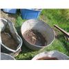 Image 5 : 5 galvanized buckets - small & large