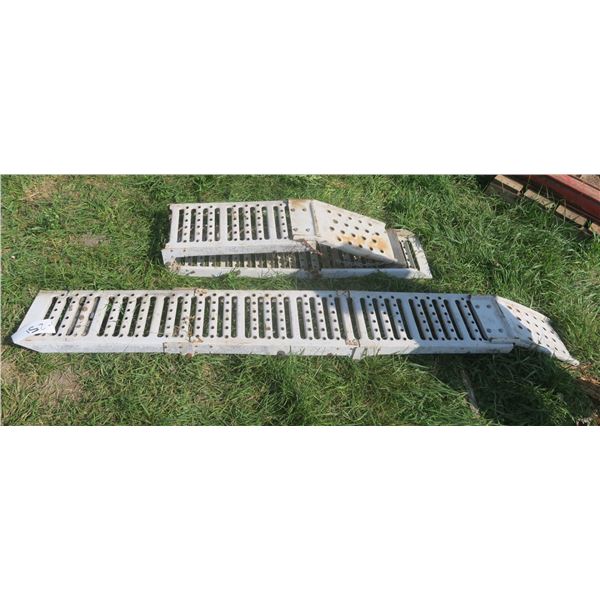77"x 10" Metal folding ramps