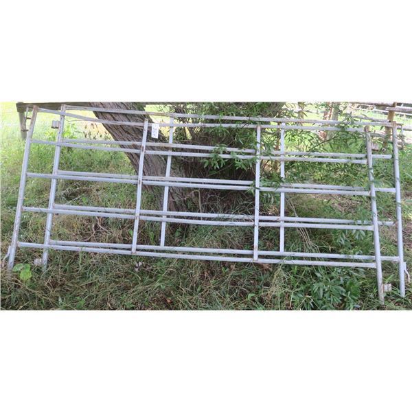 Pair of livestock fence panels 9.75ft x 5ft