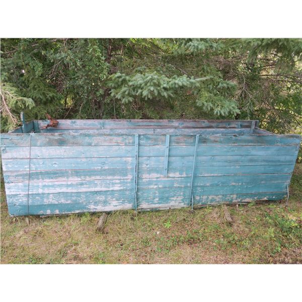 11ft x 3ft x 3ft hay box (Top for a Sleigh - old)