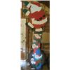 Image 1 : Santa & Elves wooden lawn ornament - 114"H