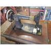 Image 4 : Vintage Singer Sewing Machine with Cast Iron Base