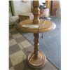 Image 4 : Wooden Floor Lamp with Table - 5ft tall