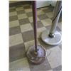 Image 3 : 2 Metal Floor Lamps - 5ft tall