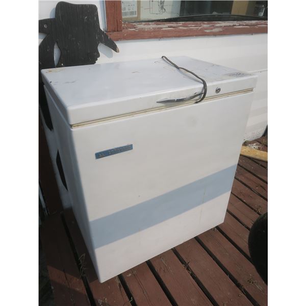 Coronado Freezer - 30.5"x21"x36"