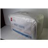 Image 4 : King Size - All Season Comfort Duvet (NIB)