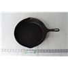 Image 1 : 11 3/4" Cast Iron Pan