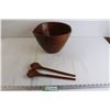 Image 1 : Wooden Salad Bowls with Tongs