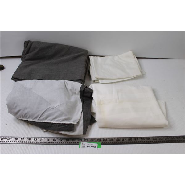 King Size Flat Sheet, (2) Pillowcases, King Size Duvet Cover and Bed Ruffle (Smells like Smoke)