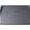 Image 2 : Rubbermaid Tote w/ Lid
