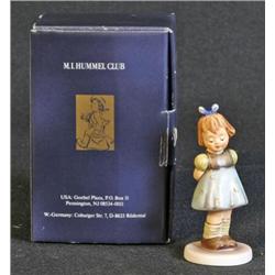 Hummel #493 Two Hands One Treat #7 Club