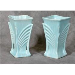 McCoy Blue Vase pr
