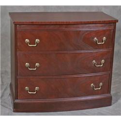 Mahogany 3 Drawer Bachelor's Chest