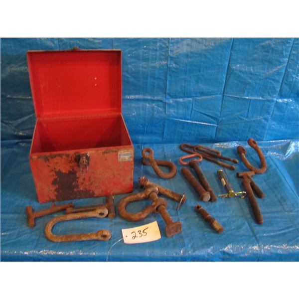 Toolbox with draw pins & clevises