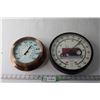 Image 1 : (2) Wall Thermometers