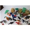 Image 3 : Large lot of Plastic Dinosaurs & Accessories