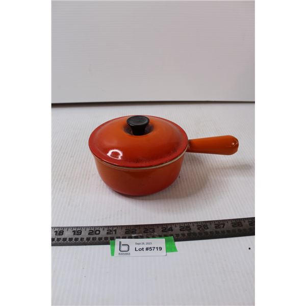 Small Enamel Coated Cast Iron Pot with Lid