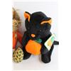Image 4 : (5) Halloween-Themed Stuffed Animals - Pumpkins, Ghosts, Black Cat