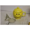 Image 5 : Happy Face Mug, Sunflower Teacup - Chipped, Vase, and Trinket Holder