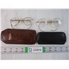 Image 1 : (2) Pairs of Vintage Glasses