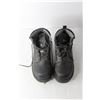 Image 5 : Pair of Women's Dakota Anti Slip Boots - Size 8