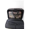 Image 6 : Large Oscar de la Renta Suitcase