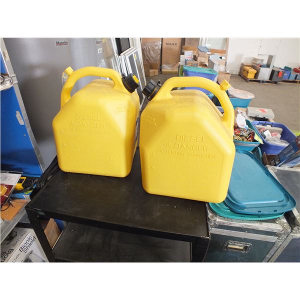 2 Jerry Cans
