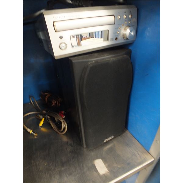 Small CD Player w/ 2 Speakers