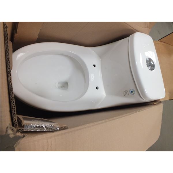 Toilet w/ Bidet Toilet Seat