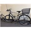 Image 2 : TREK DUAL SPORT GREY 24 SPEED FRONT SUSPENSION MOUNTAIN BIKE WITH FULL DISC BRAKES