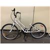 Image 2 : EVERYDAY TRAVELER WHITE 21 SPEED MOUNTAIN BIKE WITH FULL DISC BRAKES (*MISSING SEAT*)