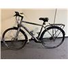 Image 2 : CANNONDALE QUICK CX GREY 24 SPEED MOUNTAIN BIKE WITH FULL DISC BRAKES