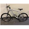 Image 2 : AVALANCHE GT WHITE 24 SPEED FRONT SUSPENSION MOUNTAIN BIKE WITH FULL DISC BRAKES