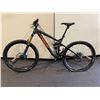 Image 2 : TREK SLASH 8 BLACK 9 SPEED FULL SUSPENSION MOUNTAIN BIKE WITH FULL DISC BRAKES