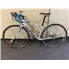 Image 2 : SPECIALIZED DOLCE WHITE 20 SPEED RACING BIKE WITH FULL DISC BRAKES