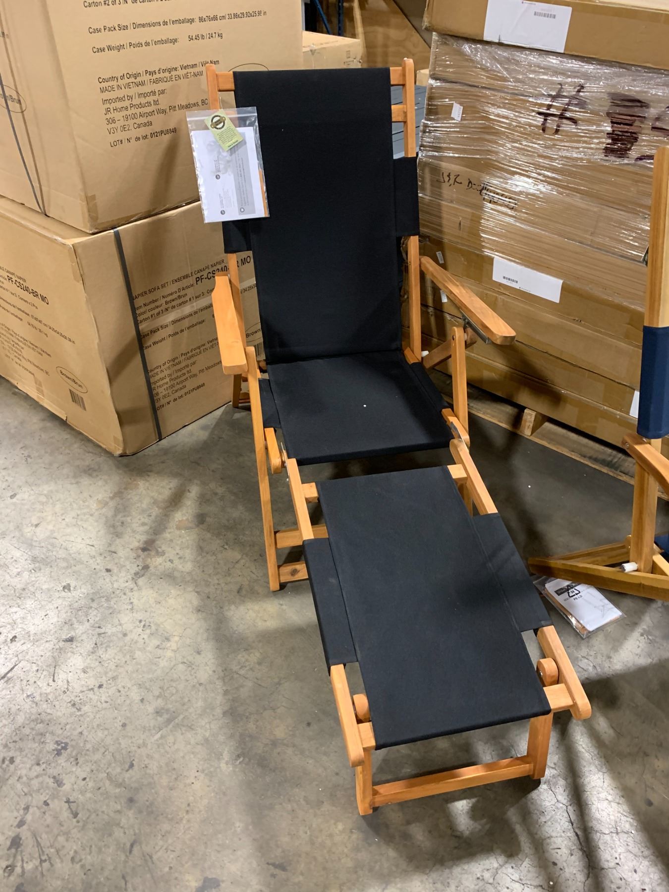 Box Rested On Chairs PAIR OF PATIOFLARE WOOD FRAMED BLACK FABRIC BEACH CHAIRS WITH LEG RESTS ...