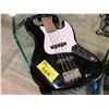 Image 2 : FENDER SQUIRE JBASS BLACK / WHITE ELECTRIC BASS GUITAR