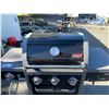 Image 2 : MOBILE PROPANE COLEMAN 3 BURNER OUTDOOR GRILL WITH SIDE TABLE & SIDE BURNER