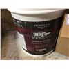 Image 2 : 5 GAL BUCKET OF BEHR EXTERIOR STAIN-BLOCKING PAINT (BEIGE) & ASSORTED DOOR/GATE HARDWARE