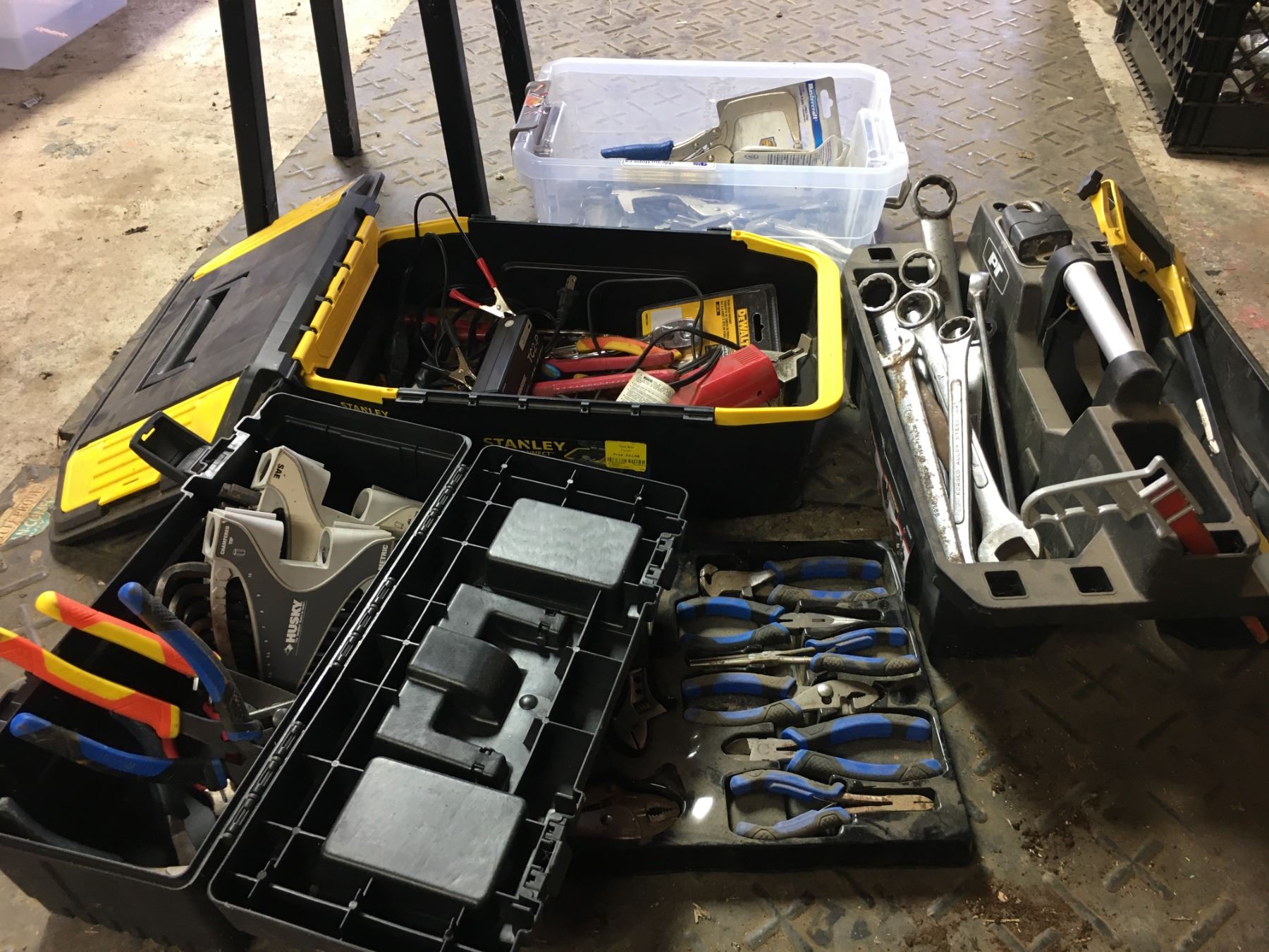 LARGE GROUP OF ASSORTED HAND TOOLS - COMBINATION WRENCHES, VISE GRIPS ...