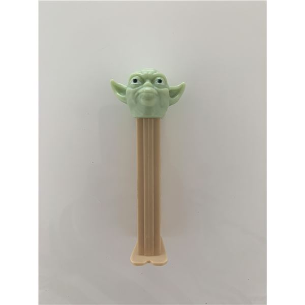 Star Wars Yoda Pez candy dispenser