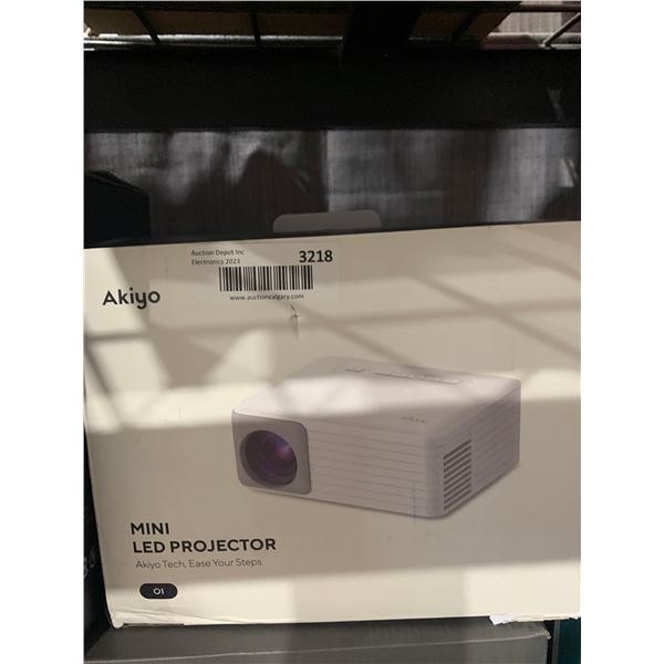 Akiyo Mini LED Projector
