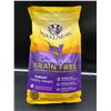 Image 1 : Wellness Grain Free Indoor Healthy Weight Cat Food (5.5lbs)