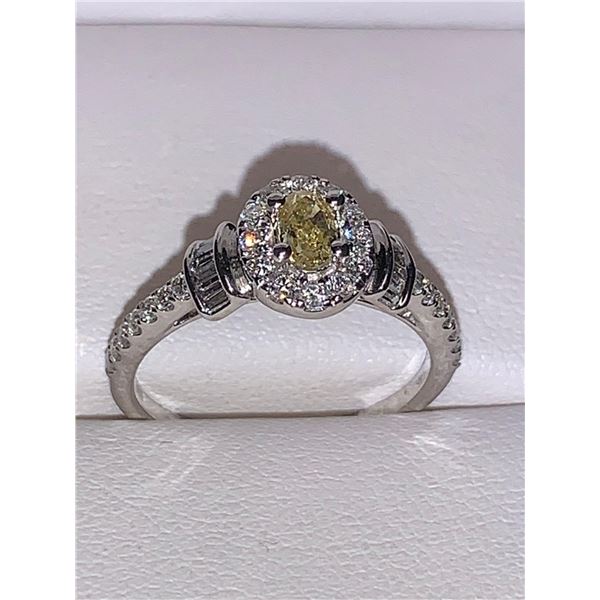 Ladies Canary Yellow ,98 Carat Round Cut Diamond Si-I Ring 14K White Gold with Appraisal Certificate