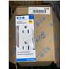 Image 2 : Eaton Commercial Decorator Duplex Receptacle - White - Lot of 6