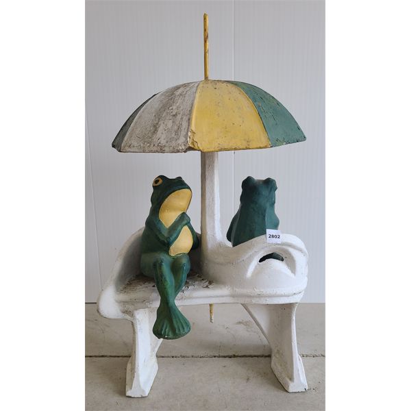 SWEETHEART FROGS ON A BENCH - GARDEN STATUE 