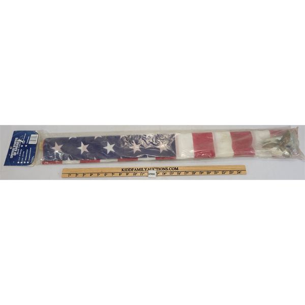 UNITED STATES OF AMERICA FLAG SET - AS NEW