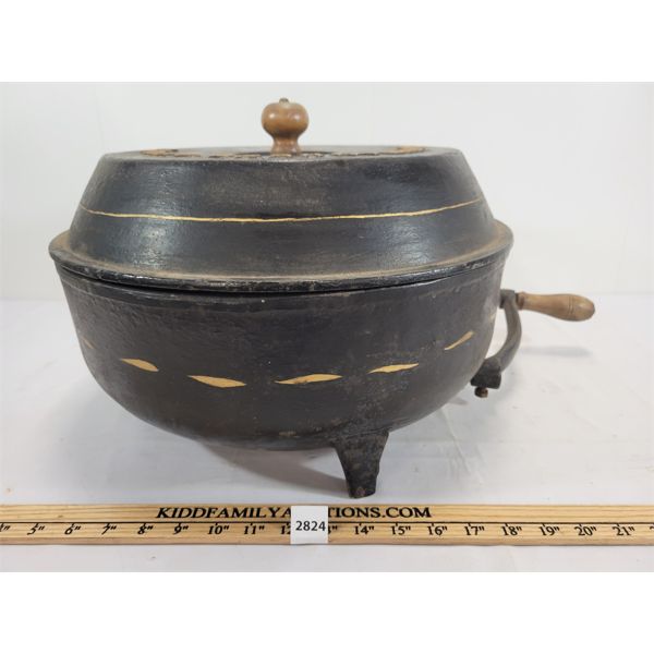 CHEESE FACTORY & APPARATUS CO. HAND-CRANK CREAM SEPARATOR