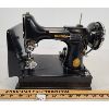 Image 7 : SINGER 221-1 FEATHERWEIGHT SEWING MACHINE W/ CASE